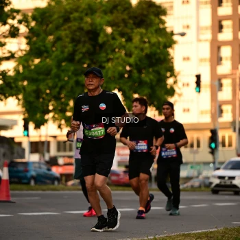 Runner Photo 4128480