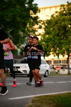 Runner Photo 4128560
