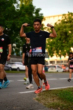 Runner Photo 4128750
