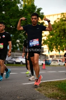 Runner Photo 4128753