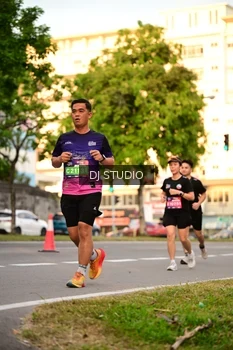 Runner Photo 4128935