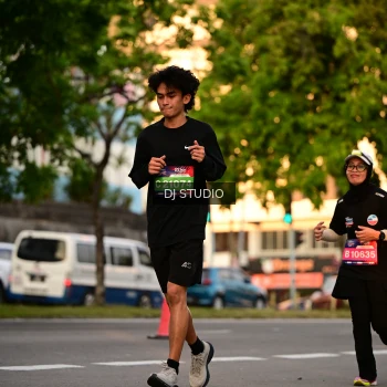 Runner Photo 4128998