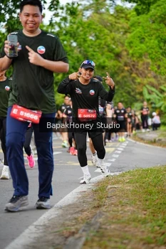 Runner Photo 4129054