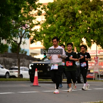 Runner Photo 4129112