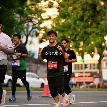 Runner Photo 4129132