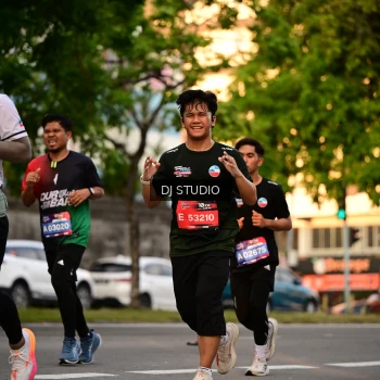 Runner Photo 4129143