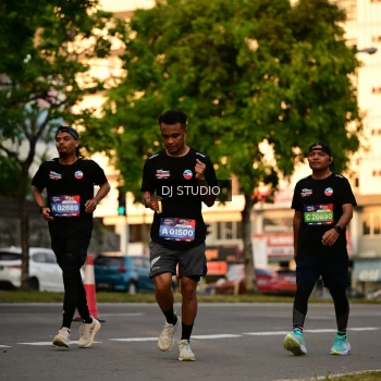 Runner Photo 4129342