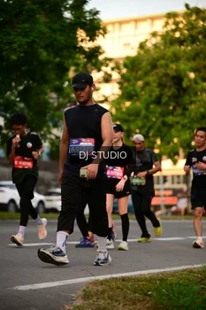 Runner Photo 4129427