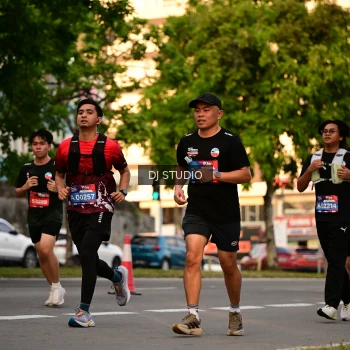 Runner Photo 4129471