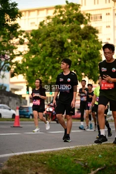 Runner Photo 4129672