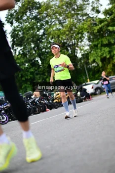 Runner Photo 4129675