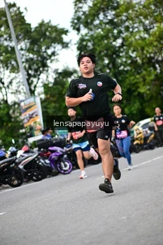 Runner Photo 4129710