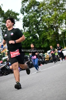 Runner Photo 4129738