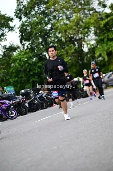 Runner Photo 4129779