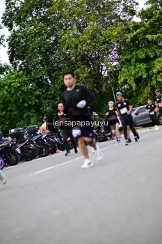 Runner Photo 4129783