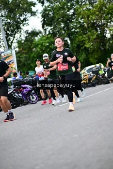 Runner Photo 4129878