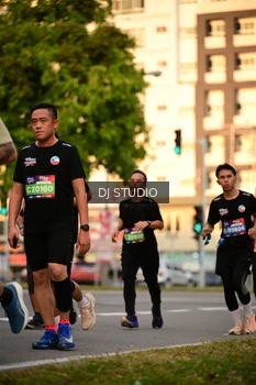 Runner Photo 4129895