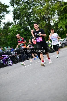 Runner Photo 4129937