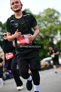 Runner Photo 4130355