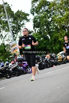 Runner Photo 4130387