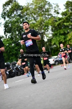Runner Photo 4130437