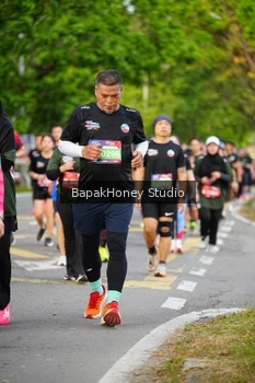 Runner Photo 4130472