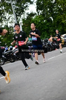 Runner Photo 4130568