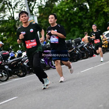 Runner Photo 4130588