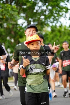 Runner Photo 4130596