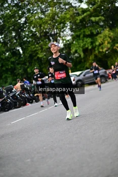 Runner Photo 4130670