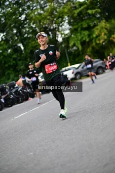 Runner Photo 4130672