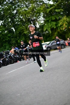Runner Photo 4130681