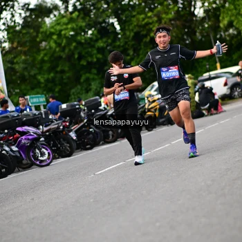 Runner Photo 4130720