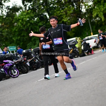 Runner Photo 4130746