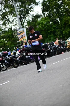 Runner Photo 4130766