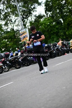 Runner Photo 4130788