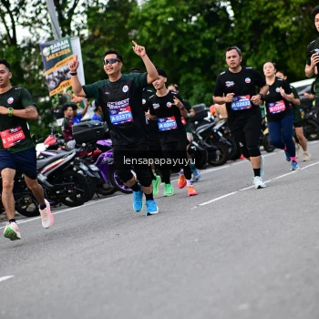 Runner Photo 4130817