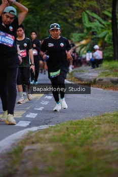 Runner Photo 4130899
