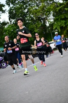 Runner Photo 4130904