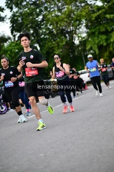 Runner Photo 4130913