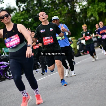 Runner Photo 4130963