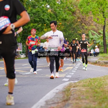 Runner Photo 4130971