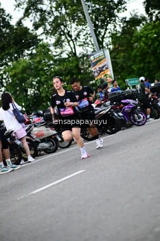 Runner Photo 4131085