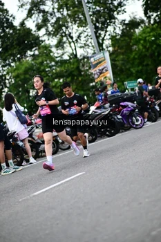 Runner Photo 4131115