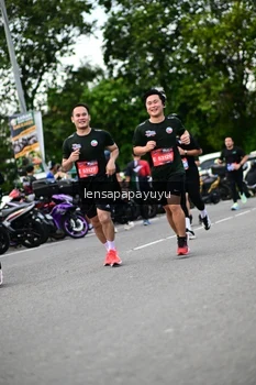 Runner Photo 4131265