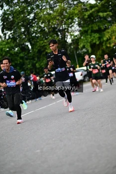 Runner Photo 4131318