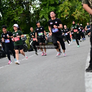 Runner Photo 4131387