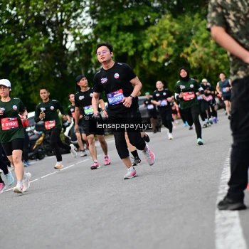 Runner Photo 4131399