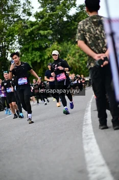 Runner Photo 4131629