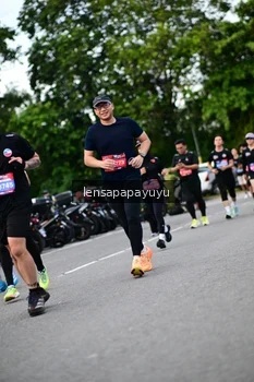 Runner Photo 4131656